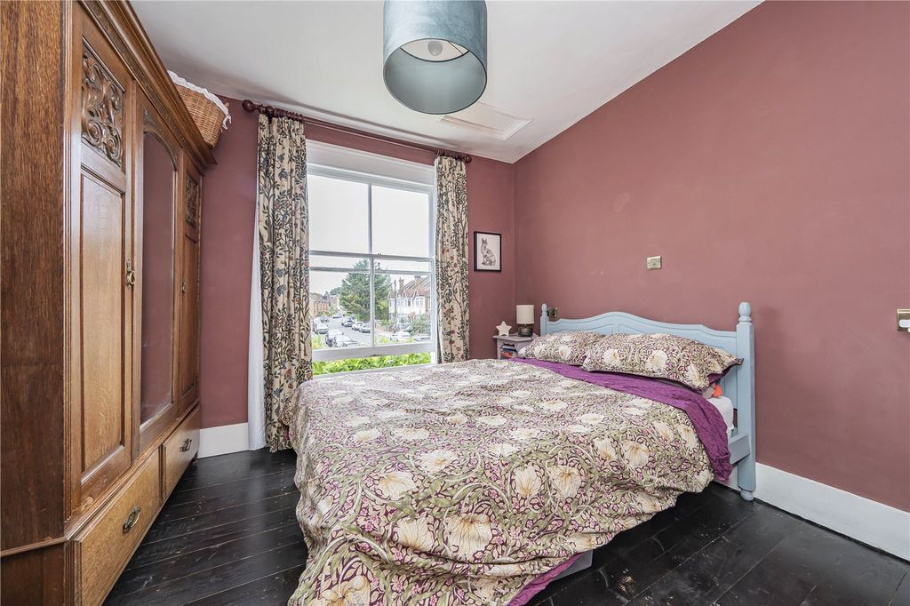 Property photo 3 of 13 Bedroom