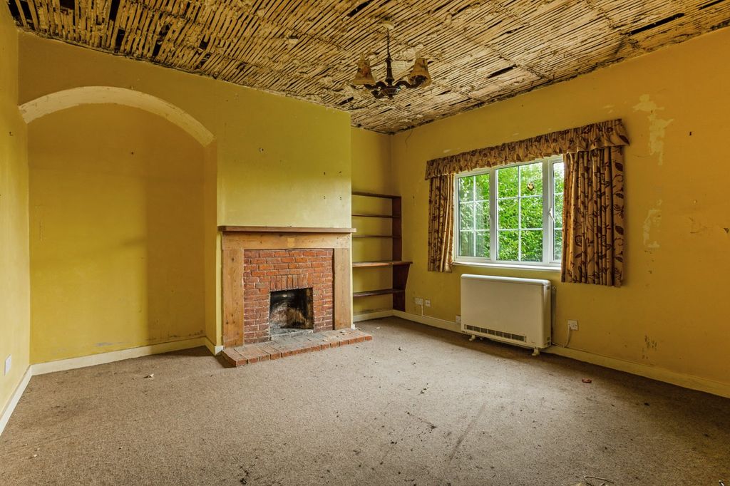 Property photo 3 of 13 Living Room