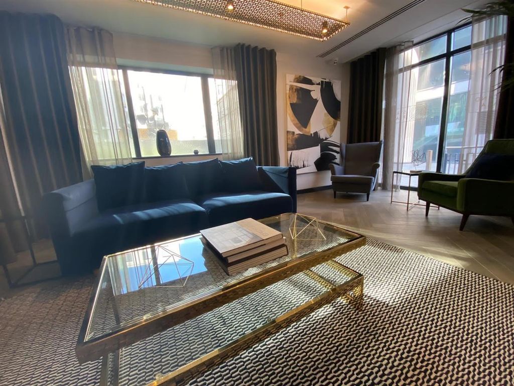 Property photo 3 of 10 Strand Plaza 2.Jpg