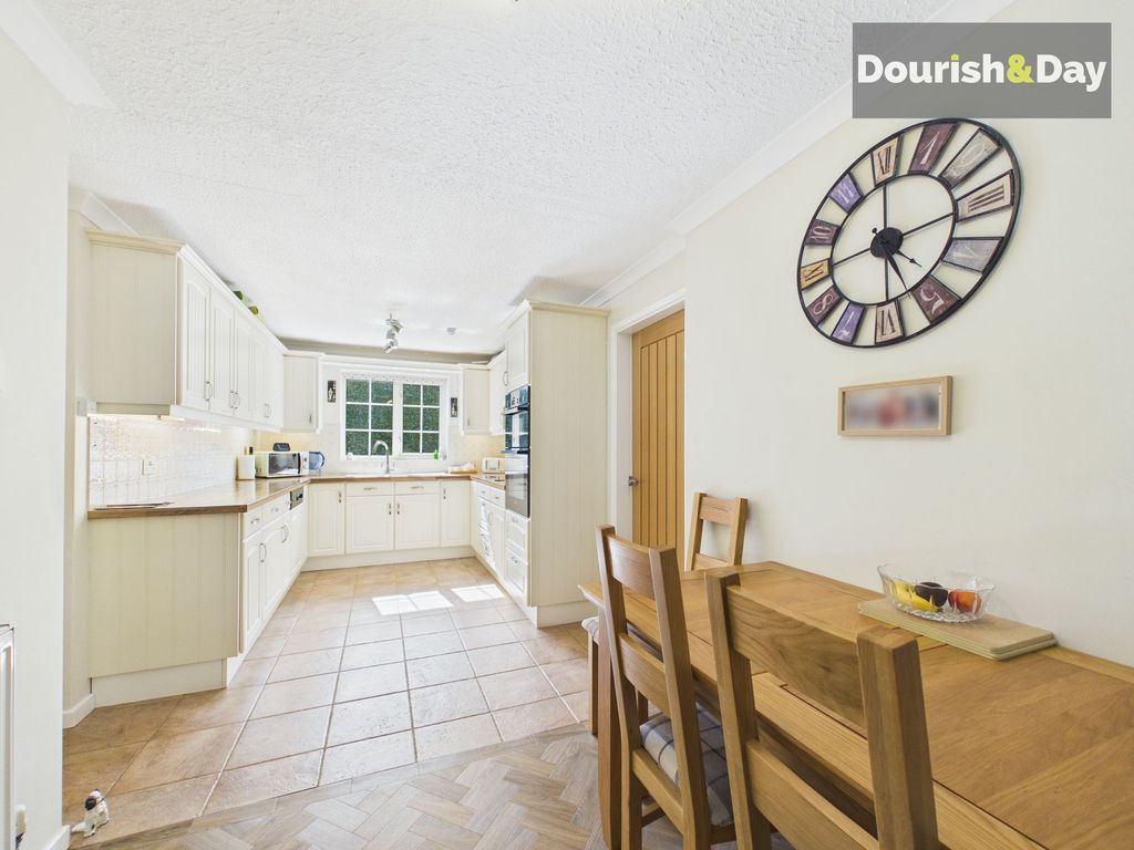 Property photo 3 of 29