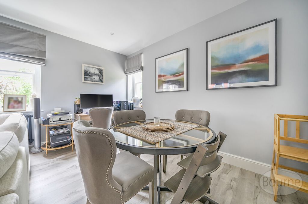 Property photo 3 of 15 8204Bc42-Bcc0-471...