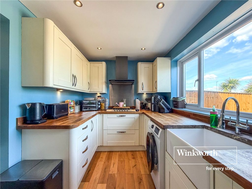 Property photo 2 of 14 Picture No. 13