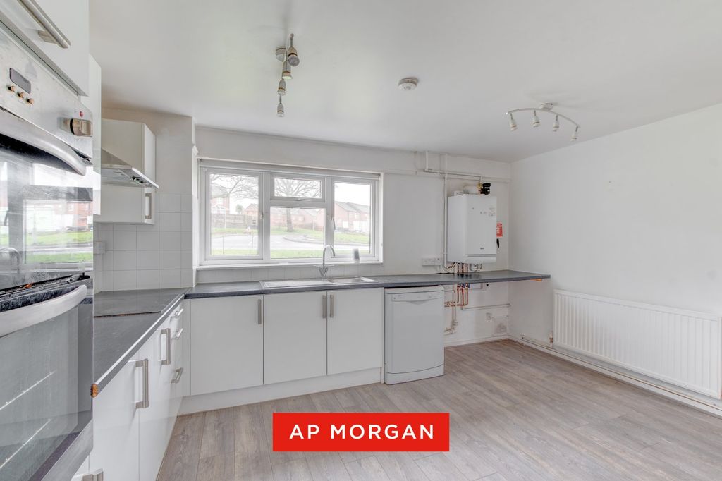 Property photo 3 of 13 Picture No. 28