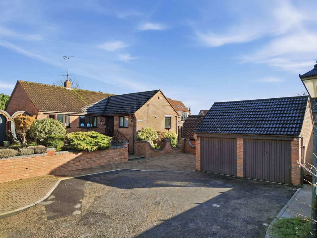 Property photo 1 of 25