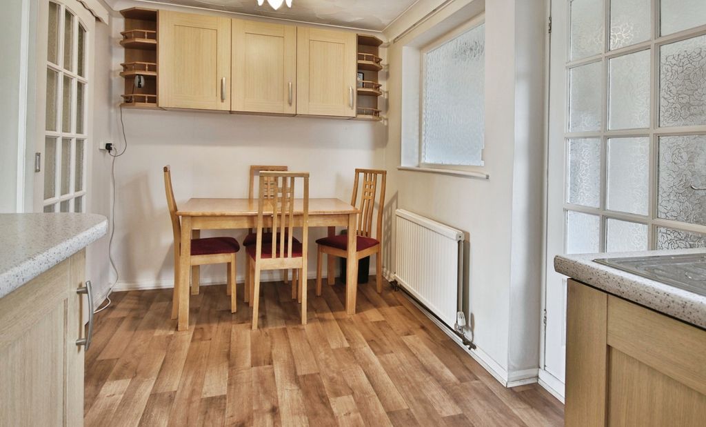 Property photo 3 of 14 4209896