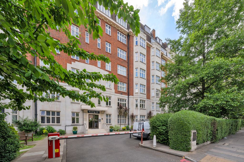 Property photo 1 of 19 Picture No. 05