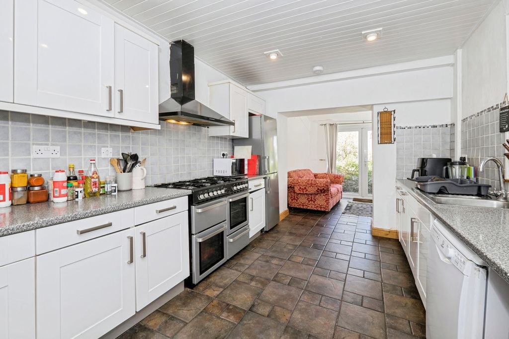 Property photo 2 of 13 Pbox-Img.Jpg