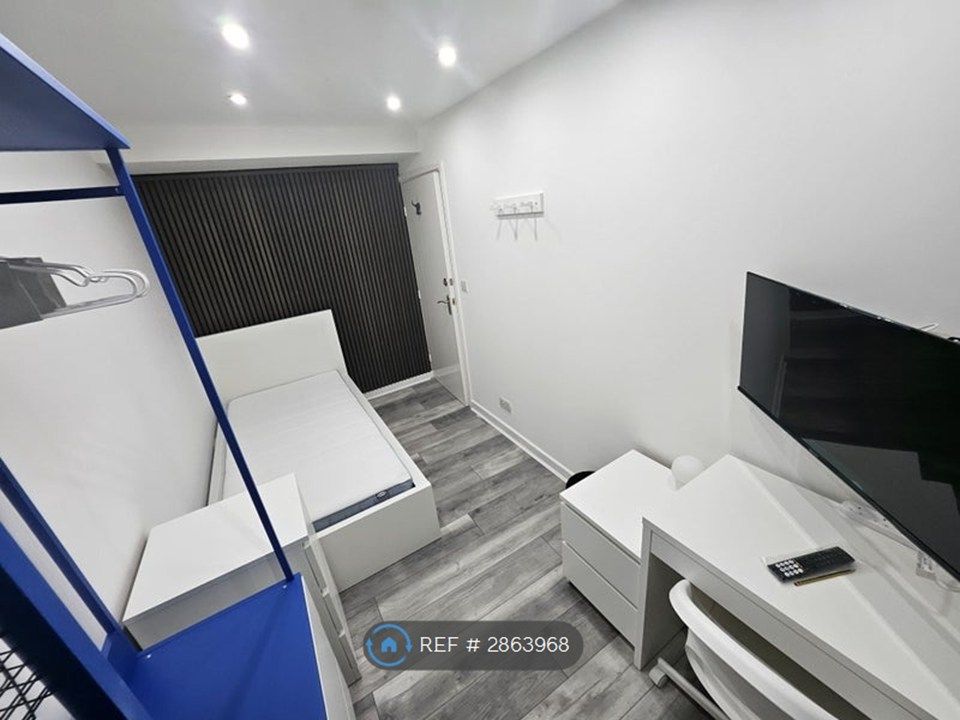 Property photo 3 of 5