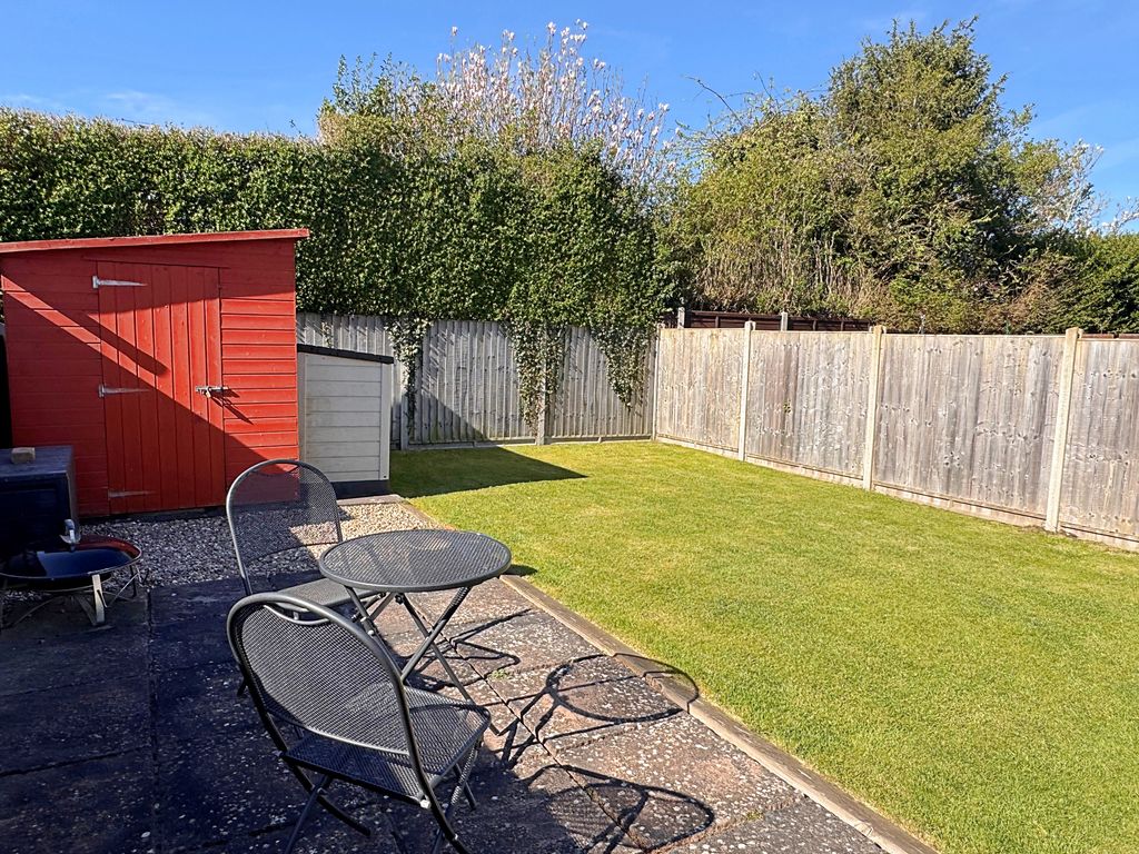 Property photo 3 of 26 Garden