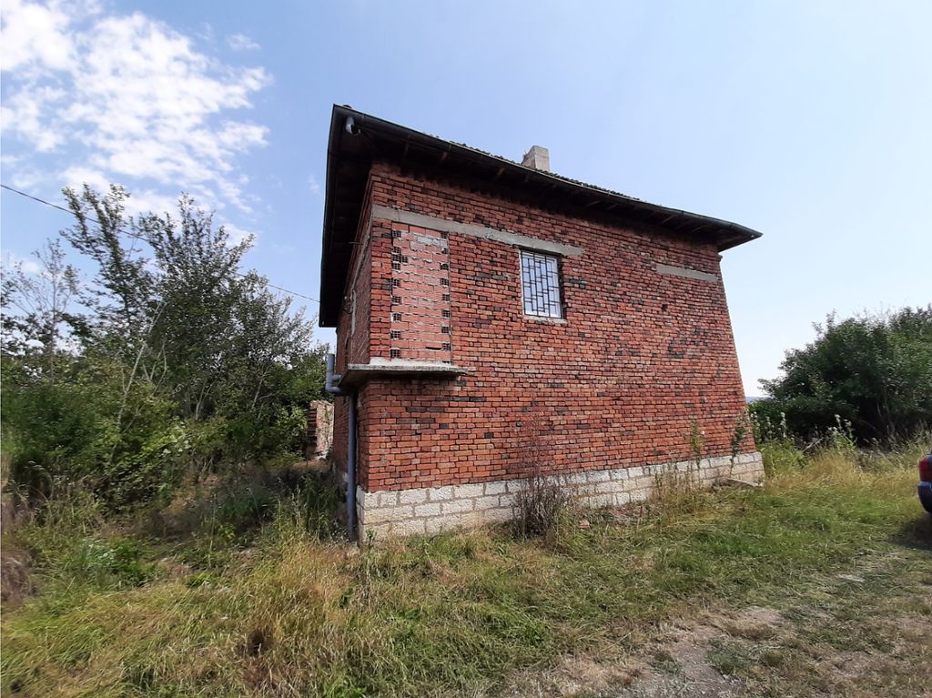 Property photo 3 of 10