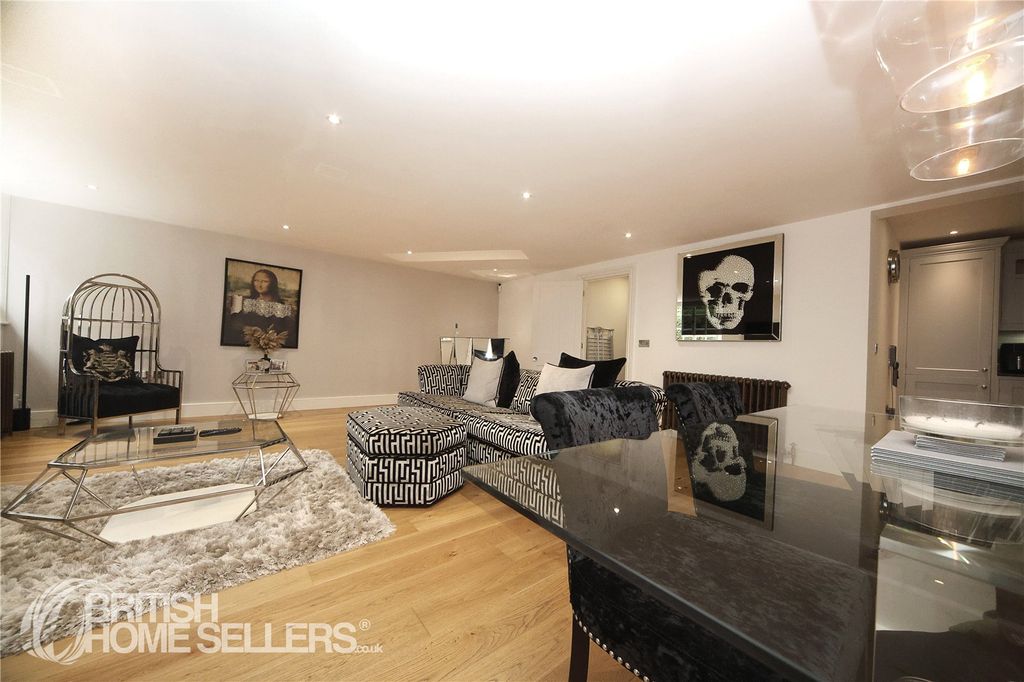 Property photo 3 of 12 Picture No. 06