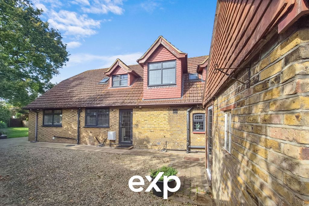 Property photo 3 of 34