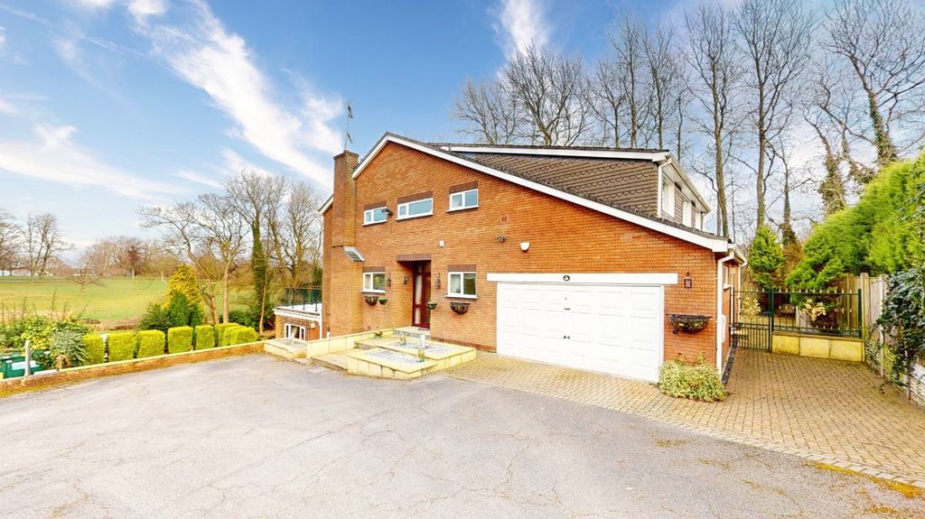 Property photo 2 of 65
