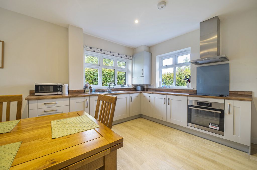 Property photo 2 of 11 Kitchen Area