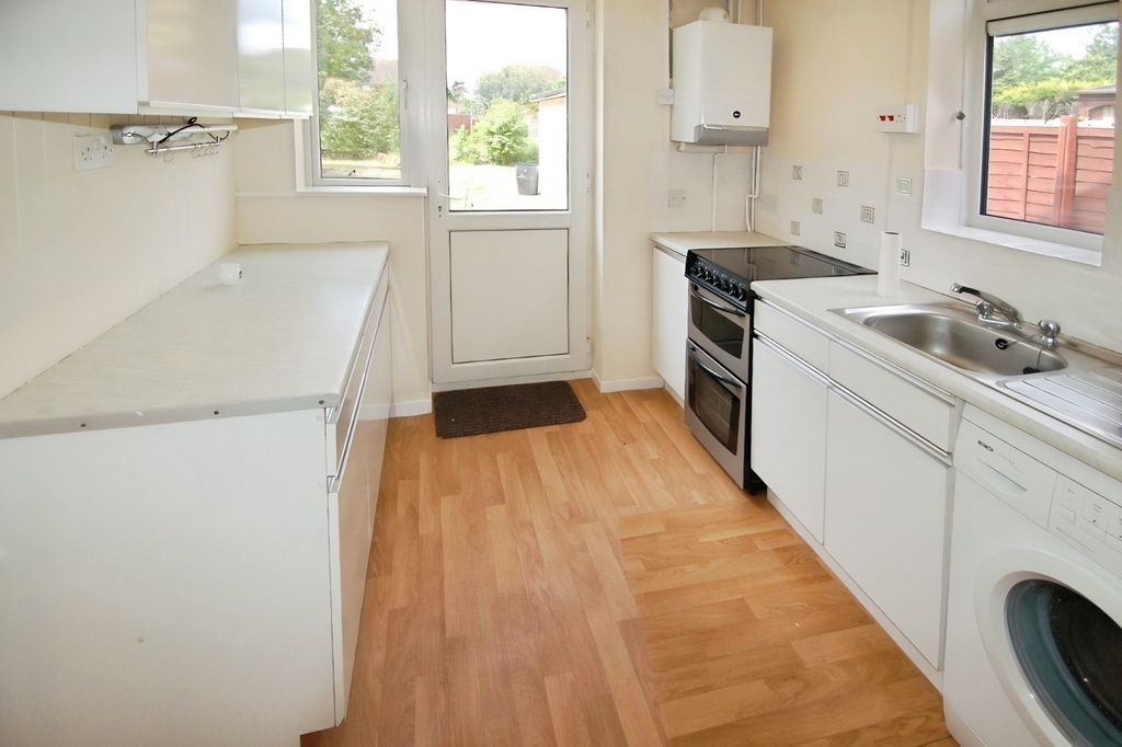 Property photo 3 of 9