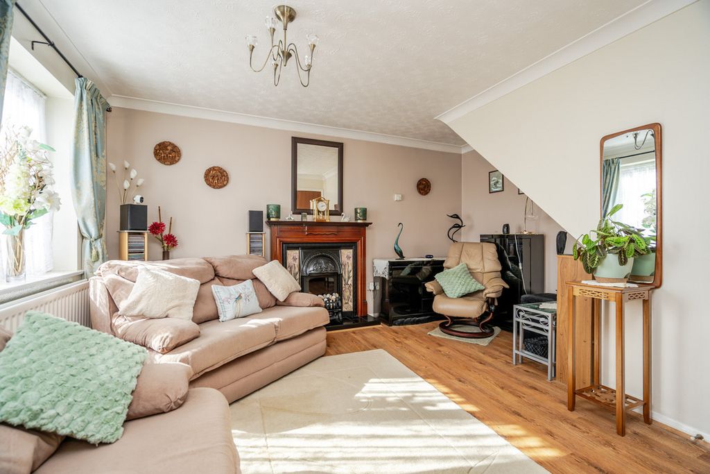 Property photo 3 of 16