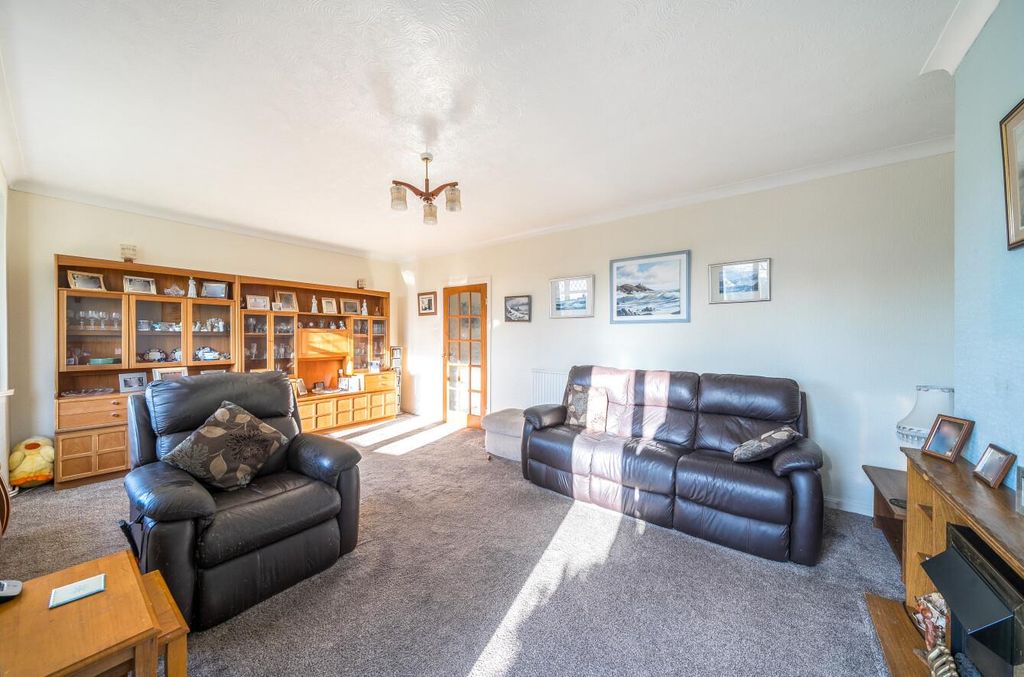 Property photo 3 of 24 1376837-13-691Afd41B0F7A.Jpg