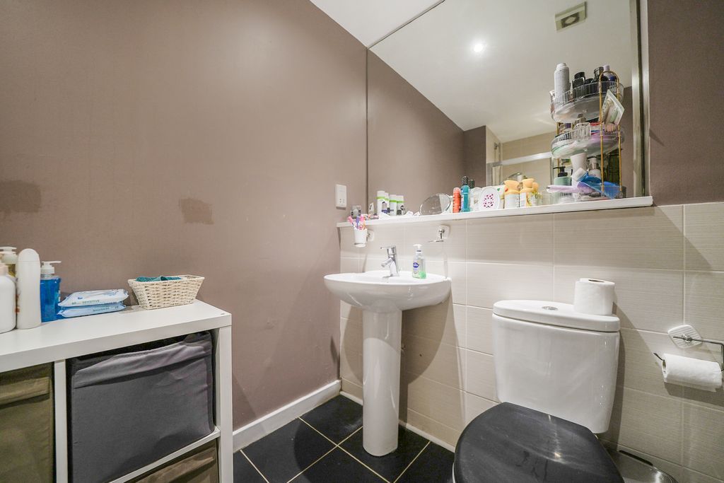 Property photo 3 of 24