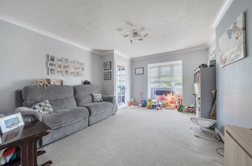 Property photo 2 of 11 1451665-1-69Ef490...