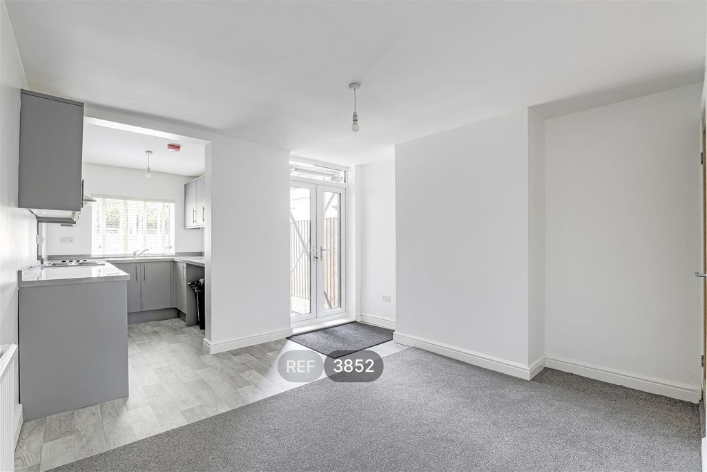 Property photo 3 of 12 Dining Room