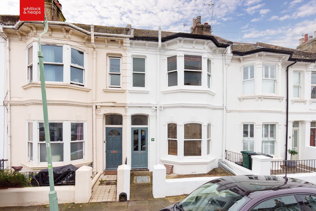 Property photo 1 of 11