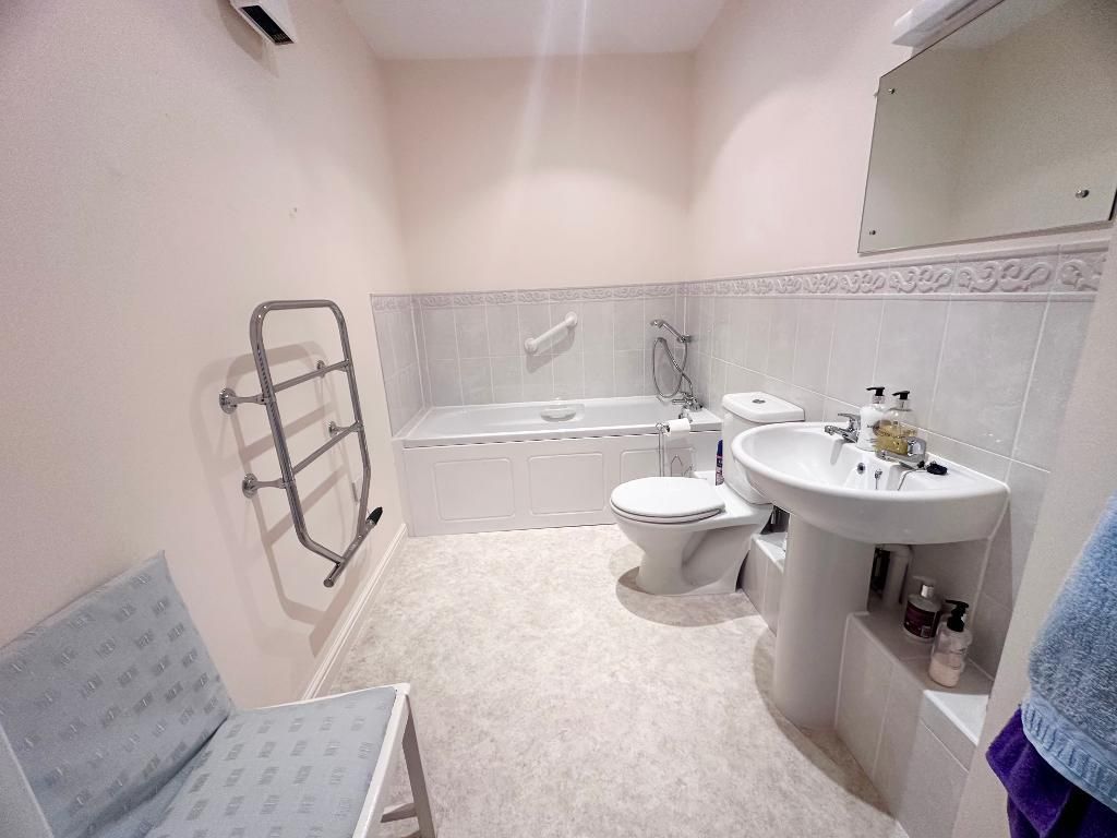 Property photo 3 of 12