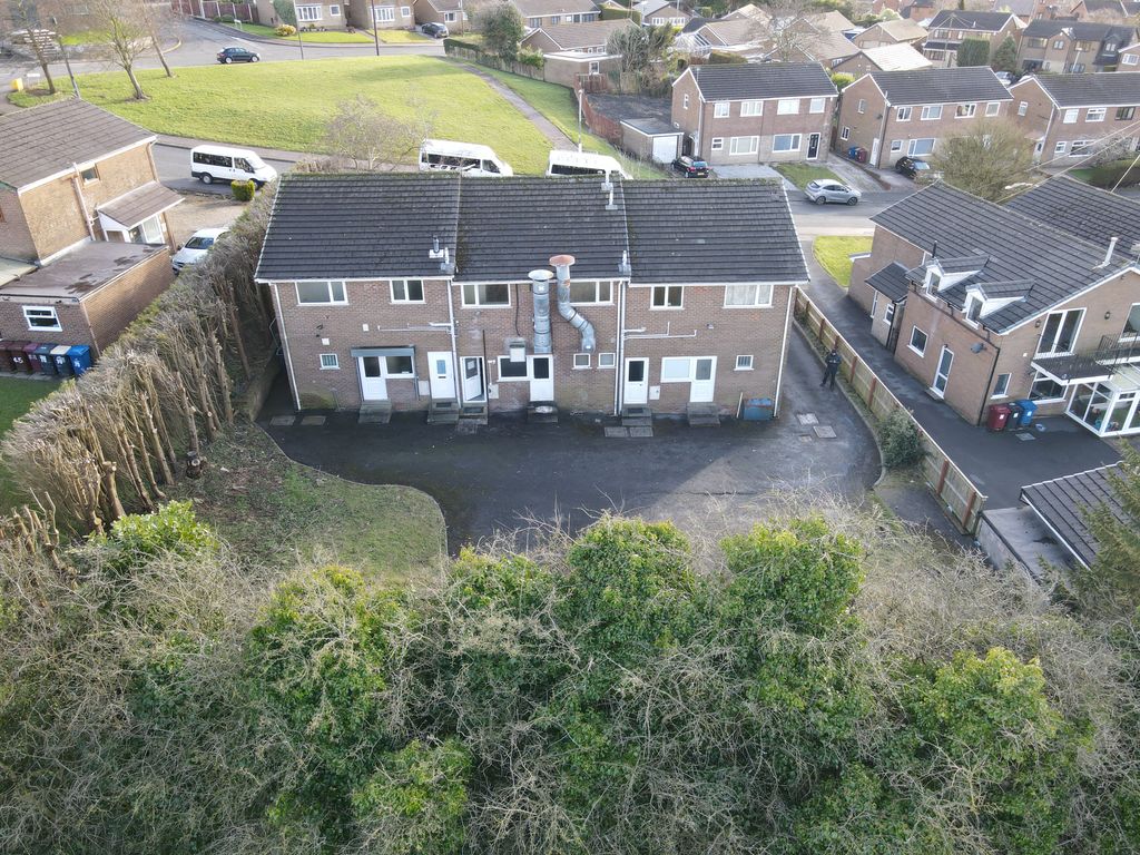 Property photo 2 of 3 External