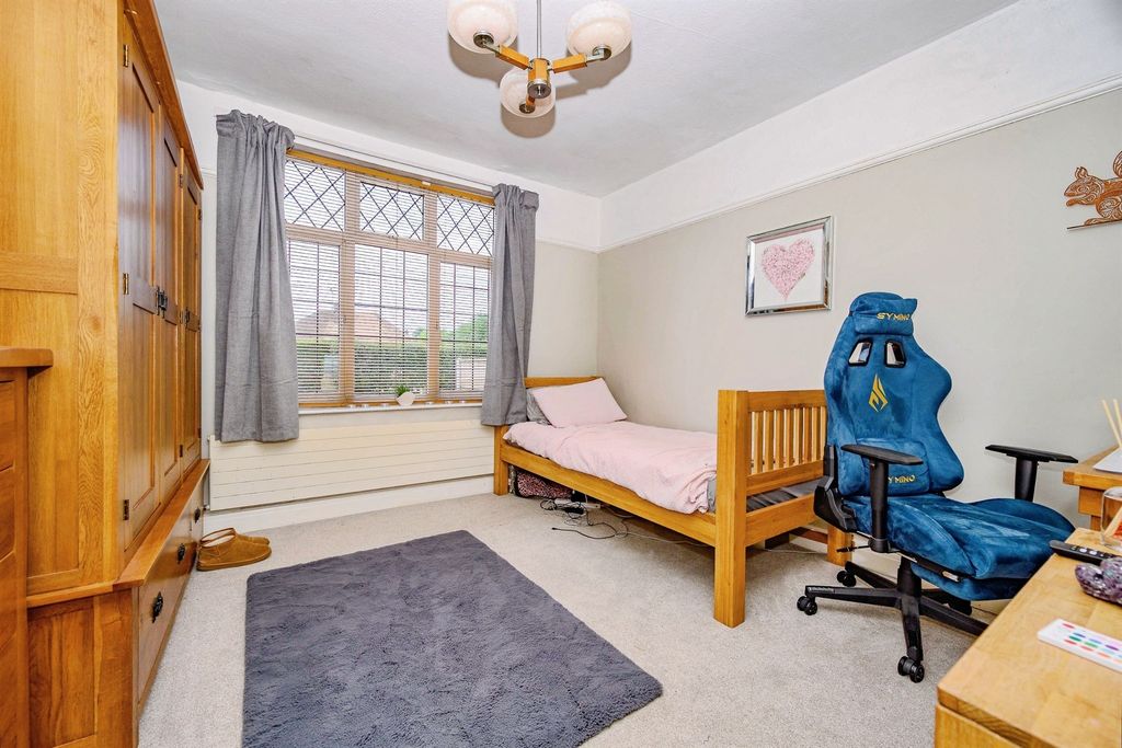 Additional image 9 of 3 bed detached bungalow for saleWycombe Way, Luton LU3