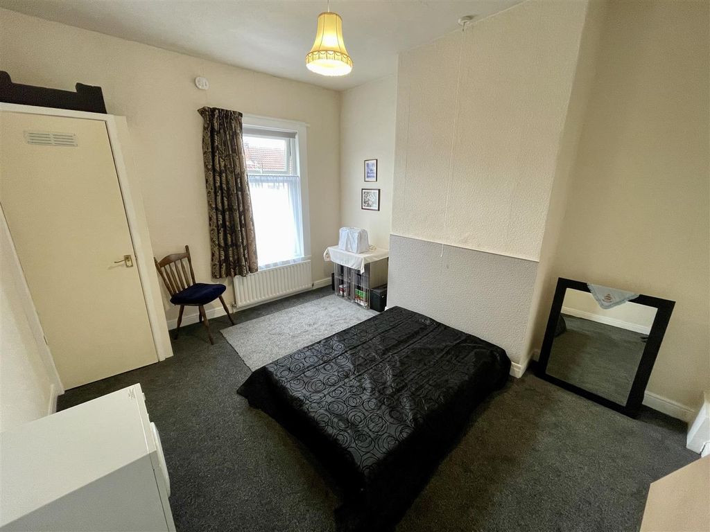 Property photo 3 of 10 Bedroom One