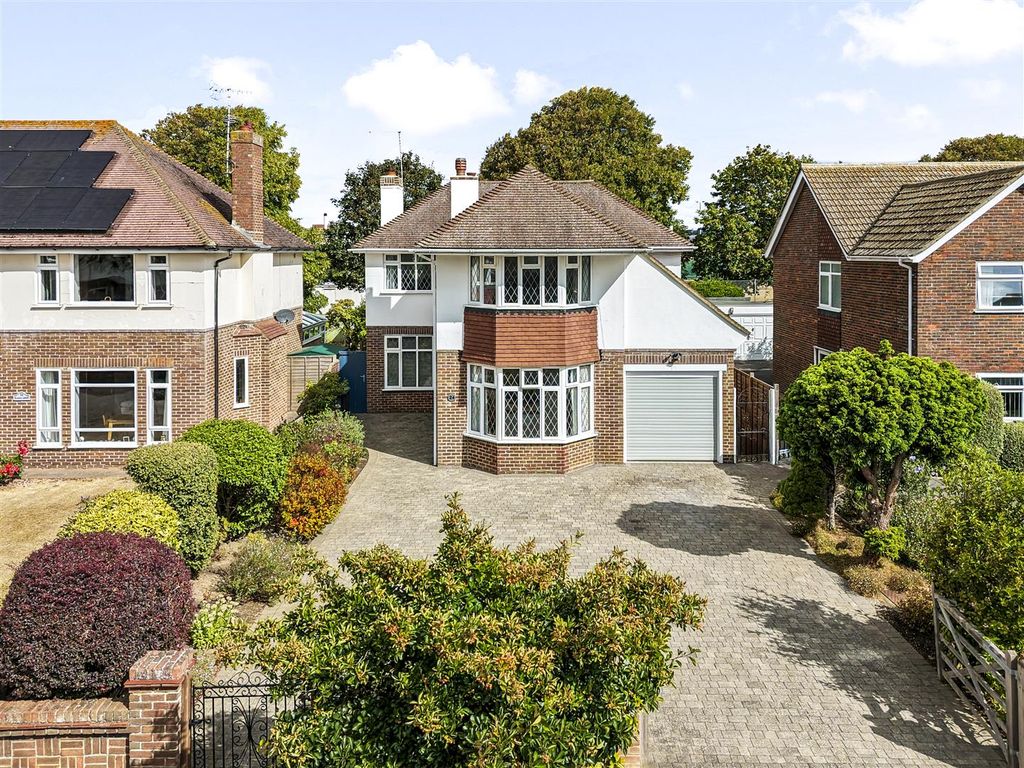 Property photo 1 of 29 24 West Park Lane Drone-001.Jpg