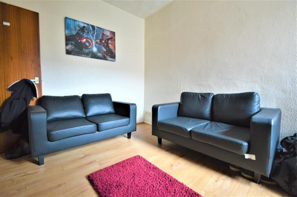 Property photo 1 of 3