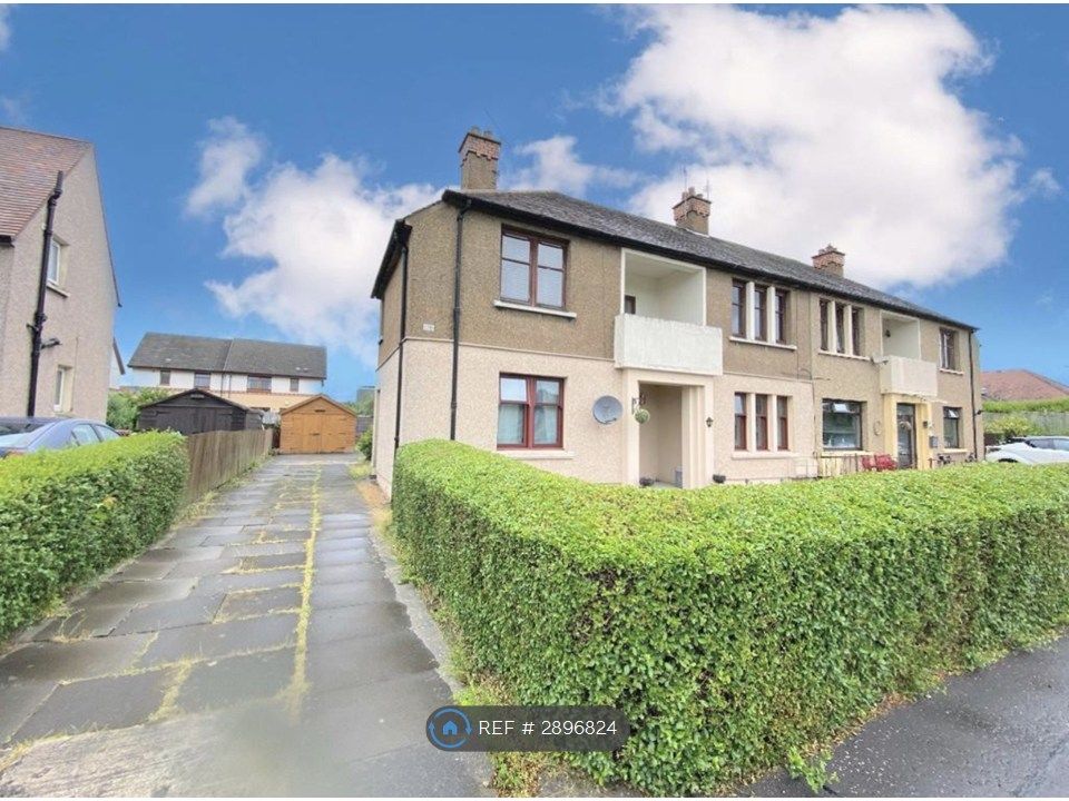 Property photo 1 of 10 Top Floor Flat Front