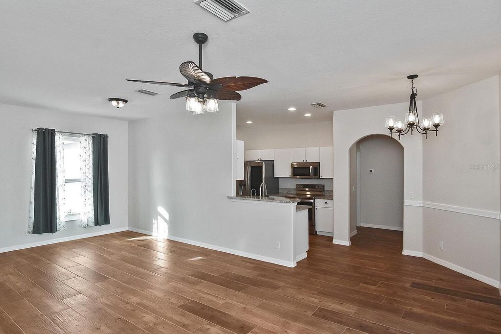 Property photo 3 of 19 <Alttext/>