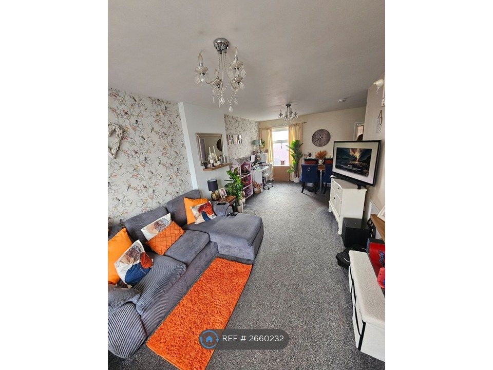 Property photo 1 of 19 Lounge Diner