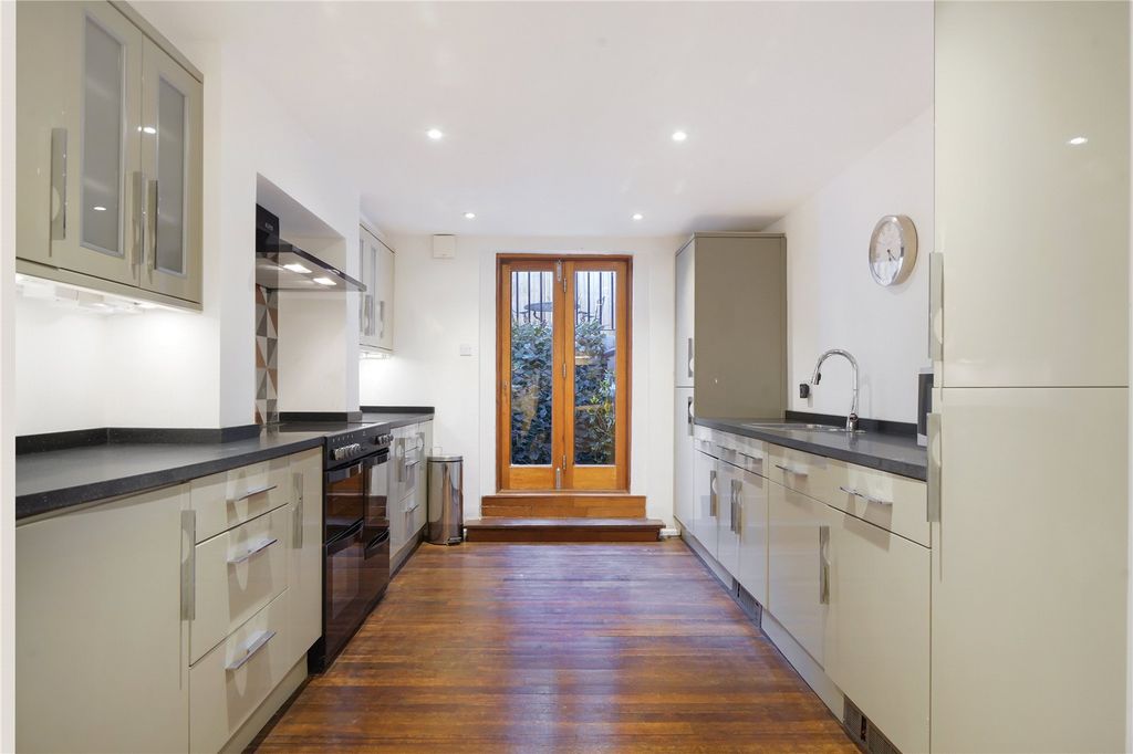 Property photo 1 of 12 Picture No. 10