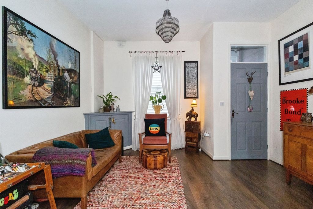 Property photo 2 of 15 Pbox-Img.Jpg