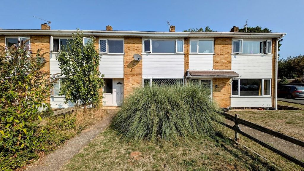 Property photo 1 of 12 5 Sunningdale Front Shot.Jpg