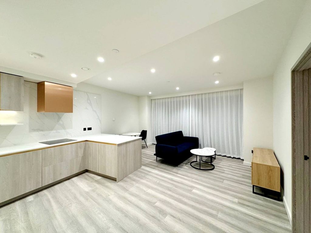 Property photo 1 of 7 Nelsons Are Proud To Present This Elegant One Bedroom Apartment Situated On The 24th Floor Of One Of The Newest And Most Iconic Developments In Canary Wharf