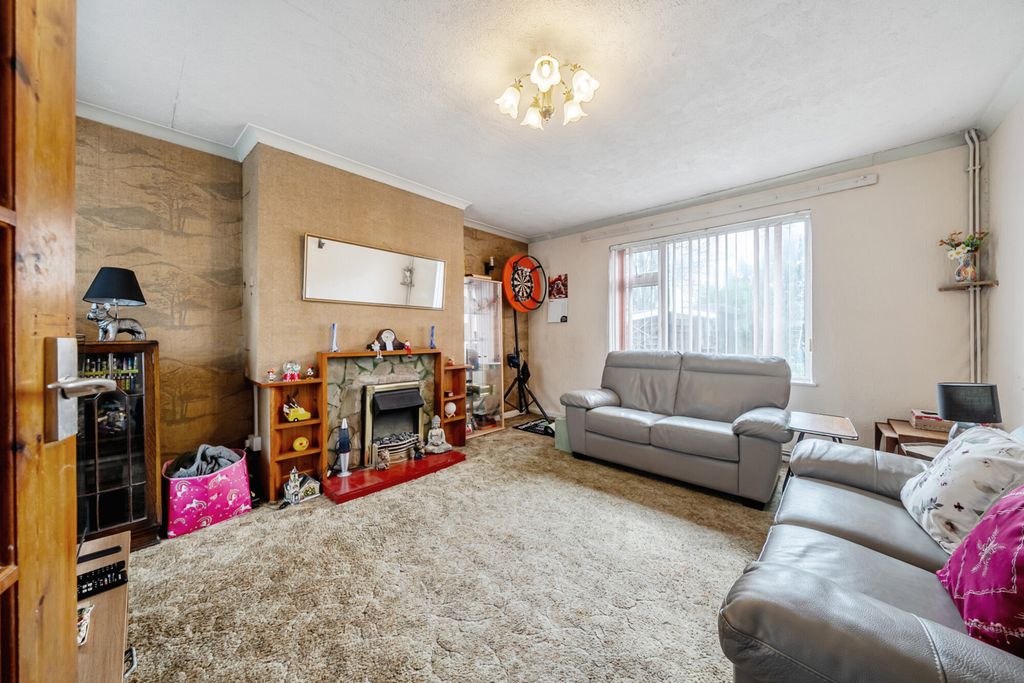 Property photo 2 of 8 1425821-7-69B3ee7...