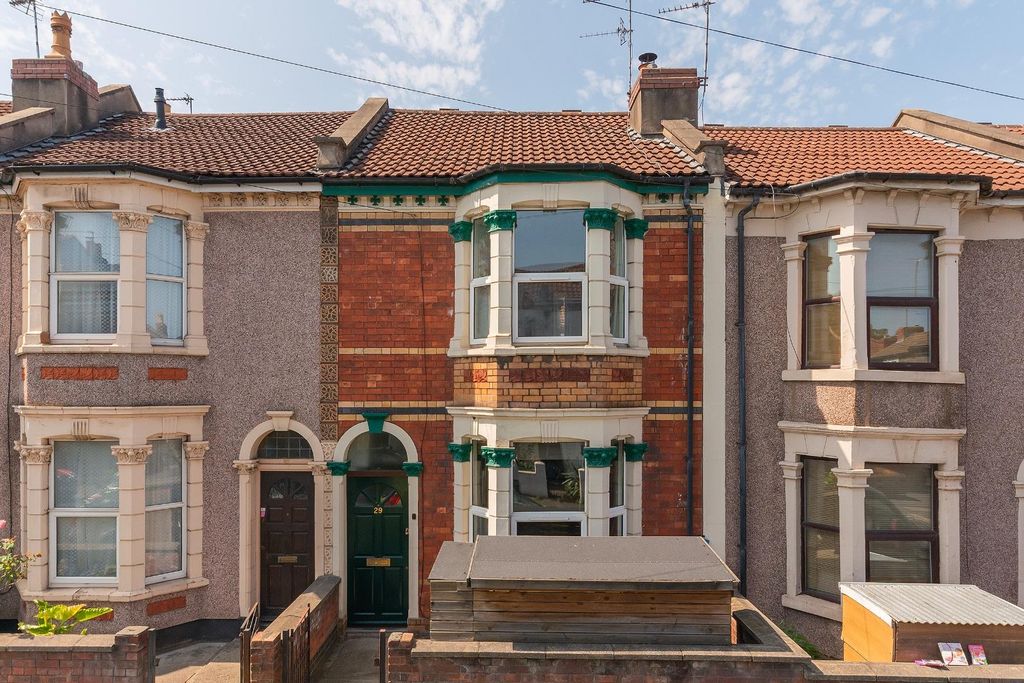 Property photo 2 of 28 2C9Ren - External C.Jpg