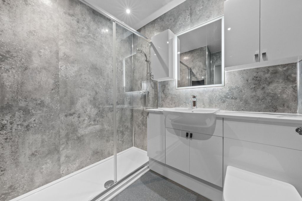 Property photo 3 of 23 Dsc05885