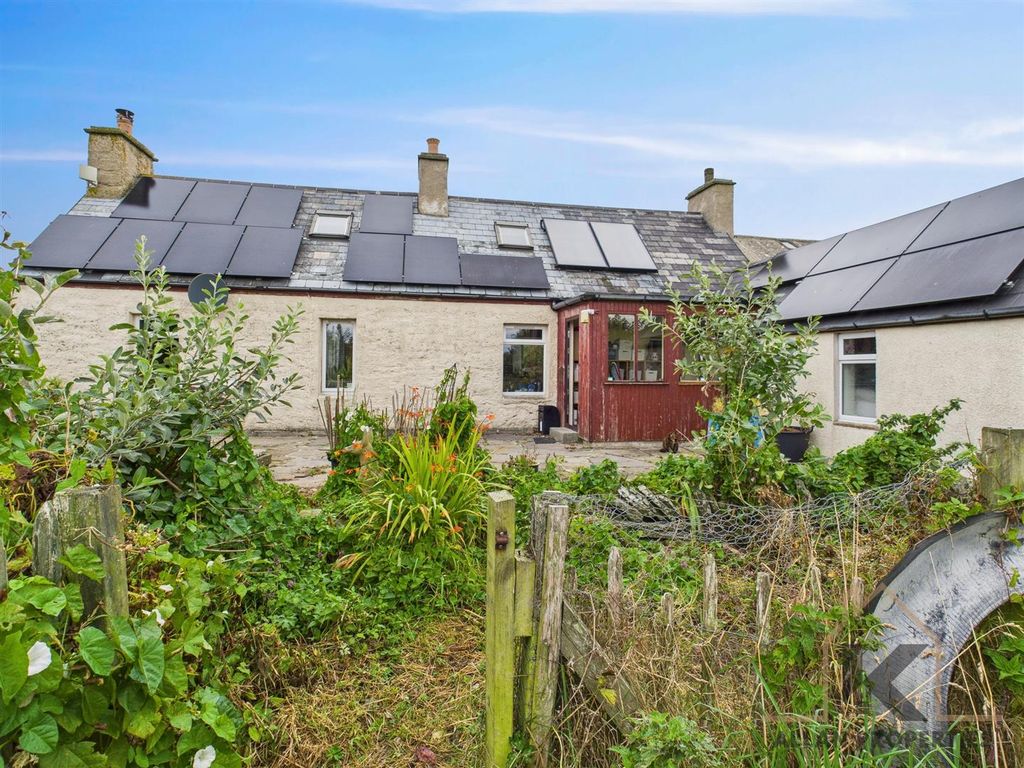 Property photo 2 of 30