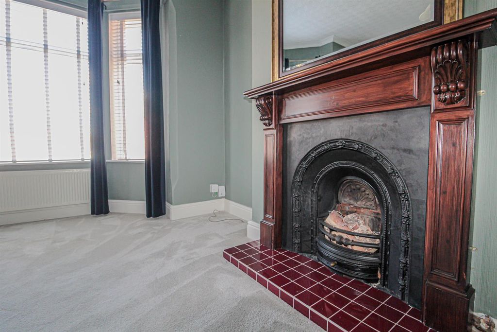 Property photo 3 of 20 Haywood Road Mapperley, Nottingham, Ng3 6Af