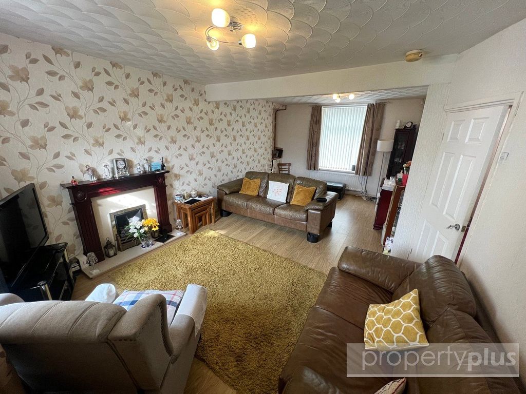 Property photo 2 of 16 Picture No. 10