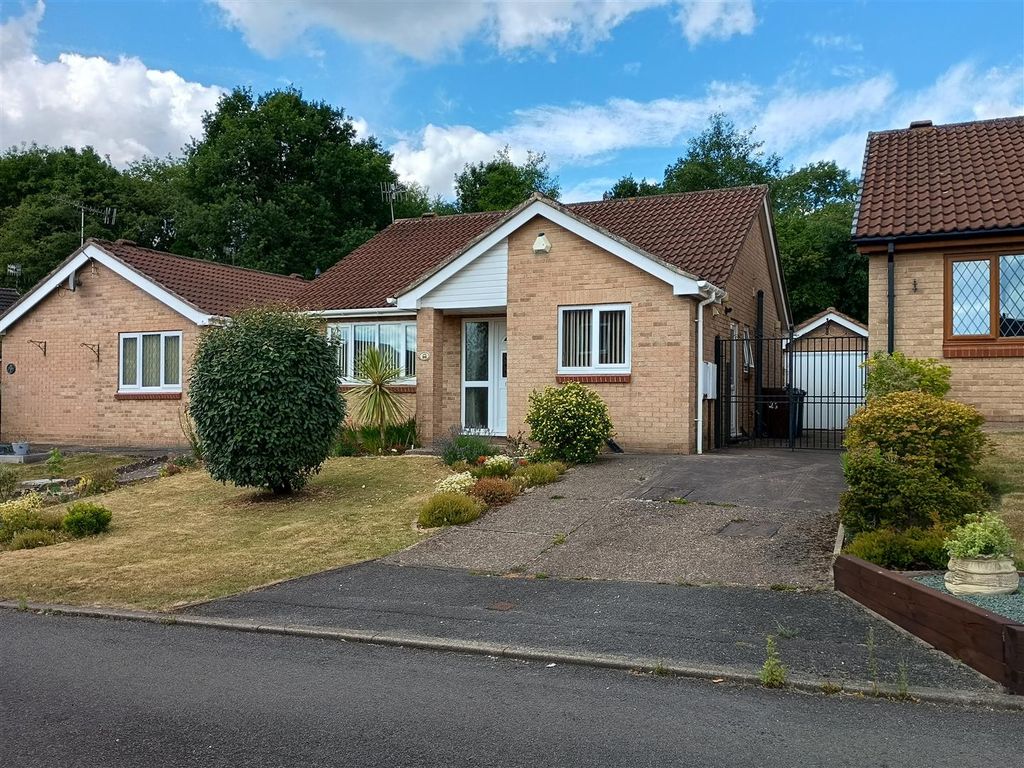 Property photo 1 of 22 1 - Litchen Close - Front View.Jpg