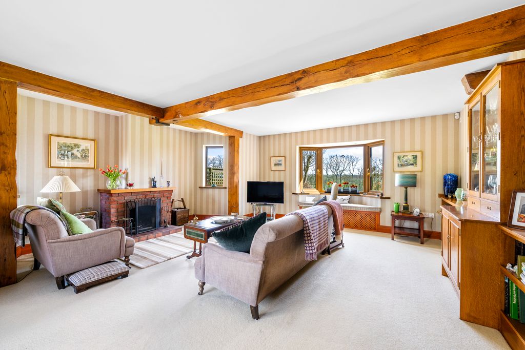 Property photo 3 of 32