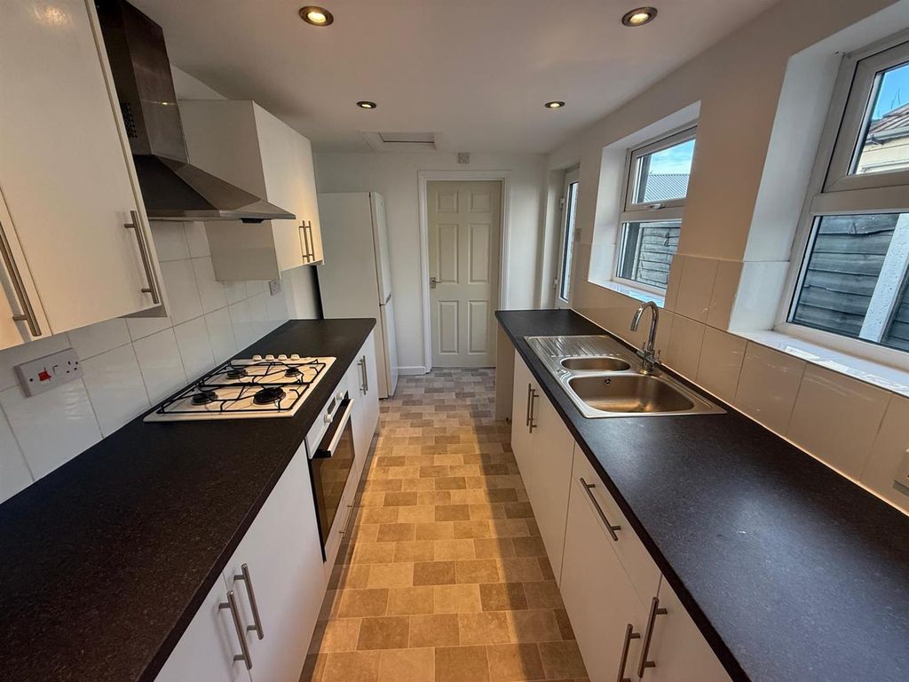 Property photo 3 of 8 Fb41B69c-E792-4A3F-96E9-ce2359Aad959.Jpg