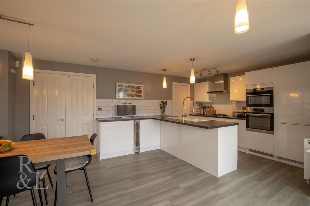 Property photo 2 of 27 5Y8A5205.Jpg