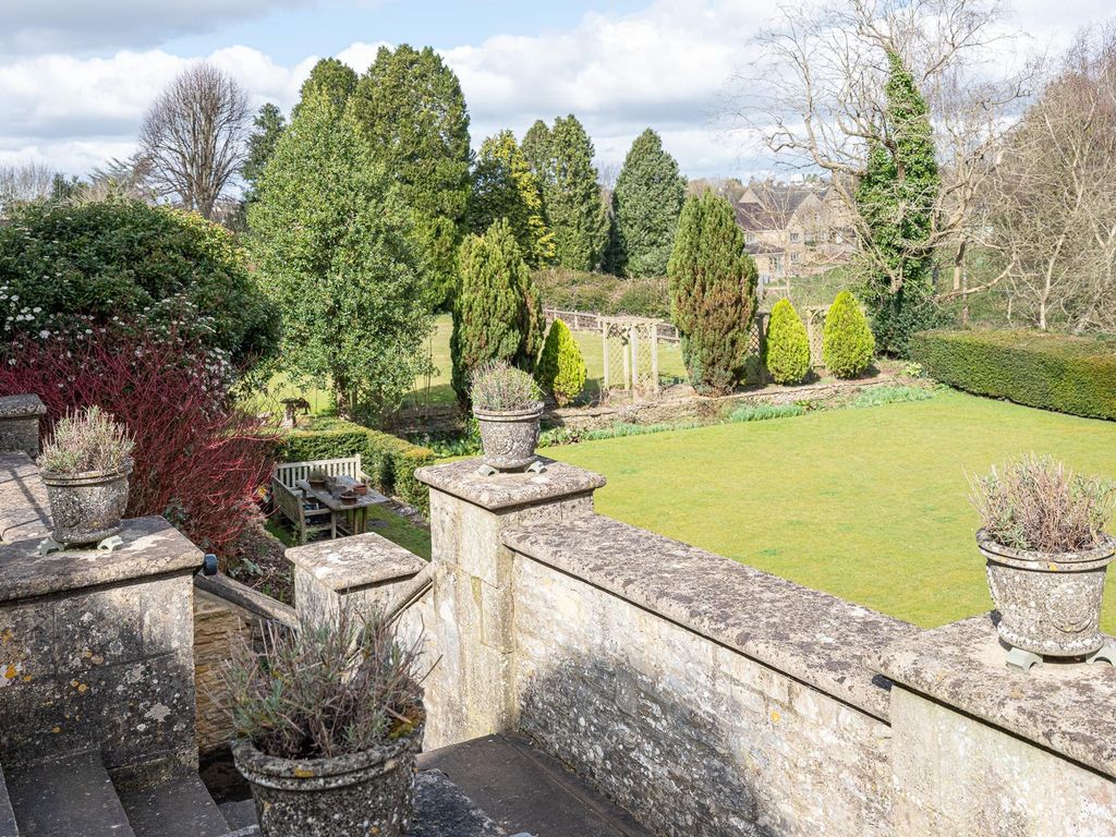 Property photo 2 of 17 Image