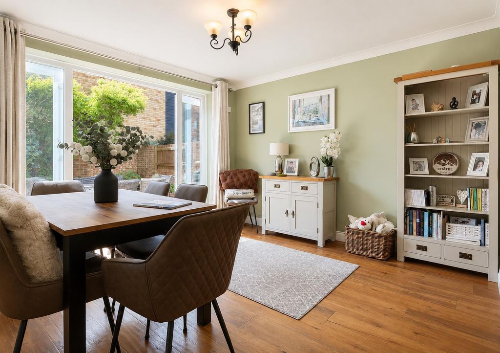 Property photo 3 of 29 16859E3D-E630-48Bc-A213-3Dd11B37Db6E.Png